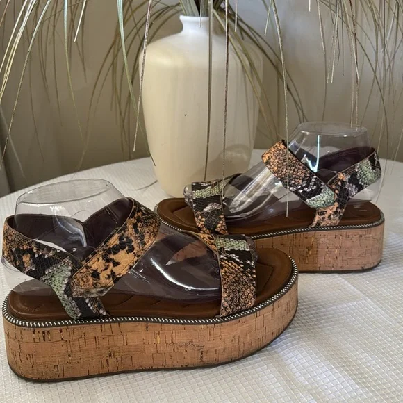 FRANCO SARTO Platform Wedge Sandals, Velcro Strap. Women's Size 8M - Picture 4 of 9